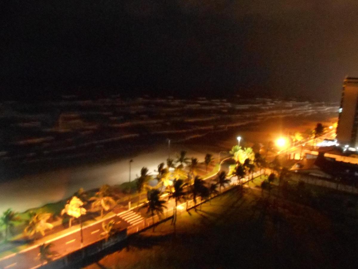 Apto Varanda Gourmet Frente Ao Mar Praia Grande (Santos) Exterior foto